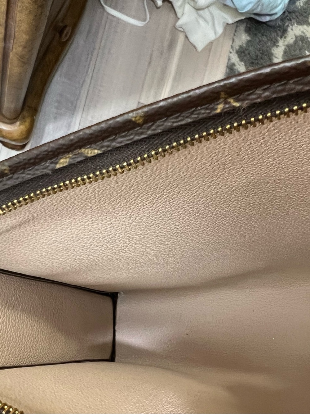 Louis Vuitton Monogram Canvas Brown & Tan Pouch - Picture 5 of 12